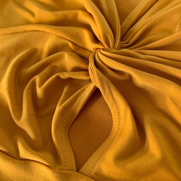 Razorback Bodysuit - Picture 7 of 8